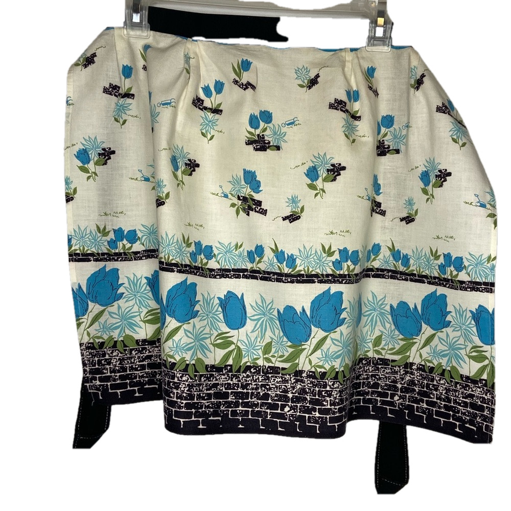 Vintage Floral Apron with Blue and Green Accents